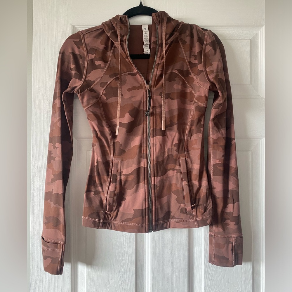 Lululemon define military print hooded jacket